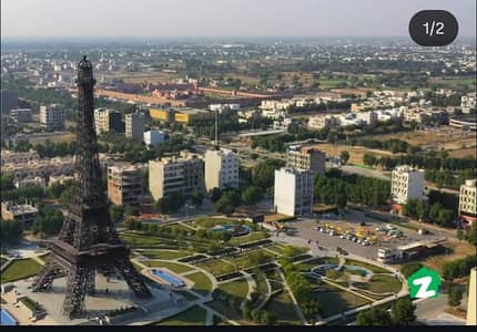 ''Best Location'' *5 Marla* Prime Location Commercial plot for sale in Bahria Town.