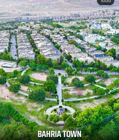 ''Hot Location'' *1 kanal* Prime Location plot for sale in Golf view Residencies Block Bahria Town.