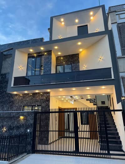 Block A 5marla 1.75story sale