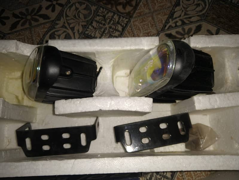 SPOTLIGHTS 3
