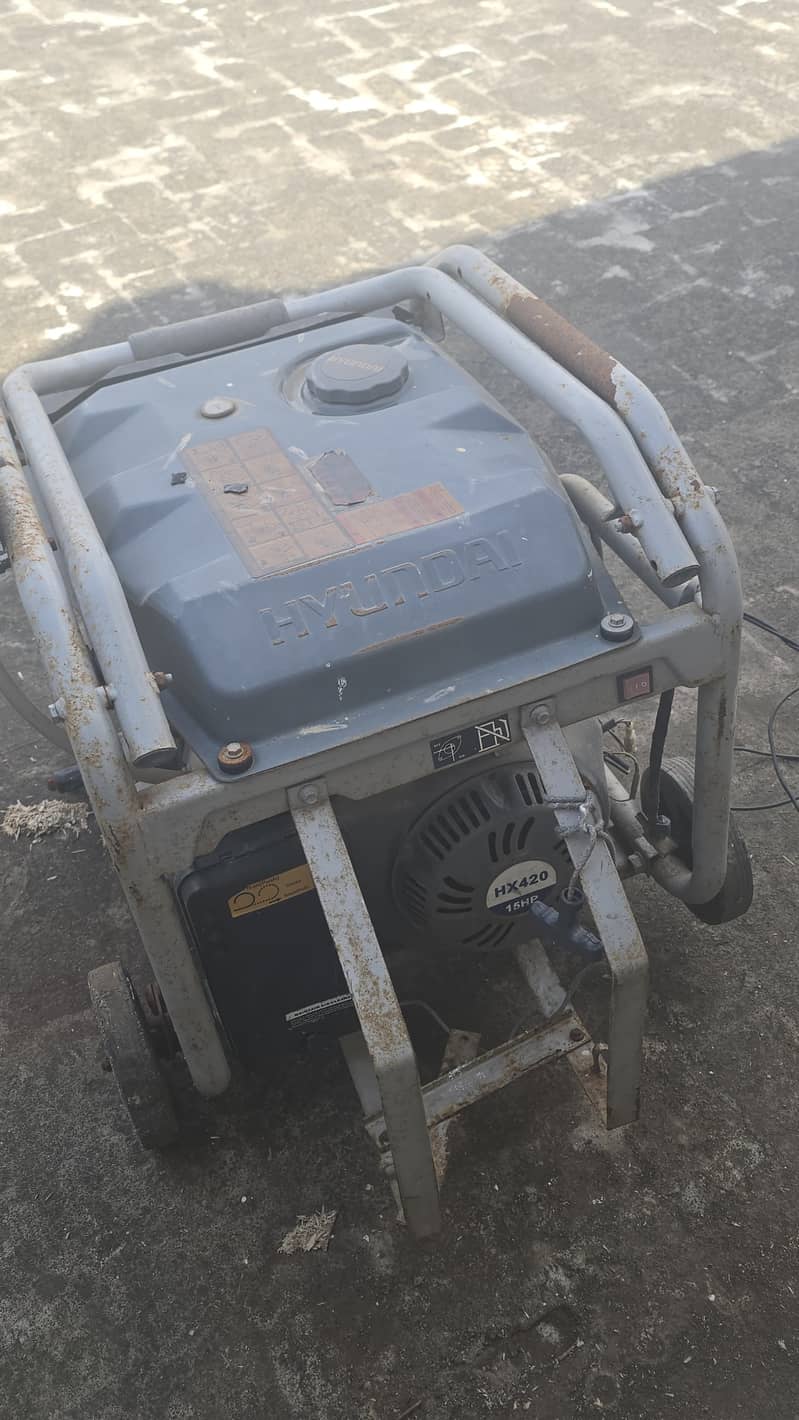 Hyundai 6.5 KVA Petrol Generator Fuel Petrol for sale 4