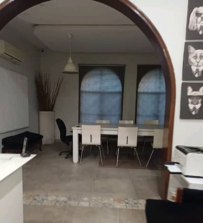 10 Marla Lower Portion In Gulberg Is Available