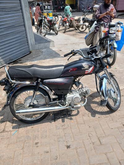 Honda CD 70 black