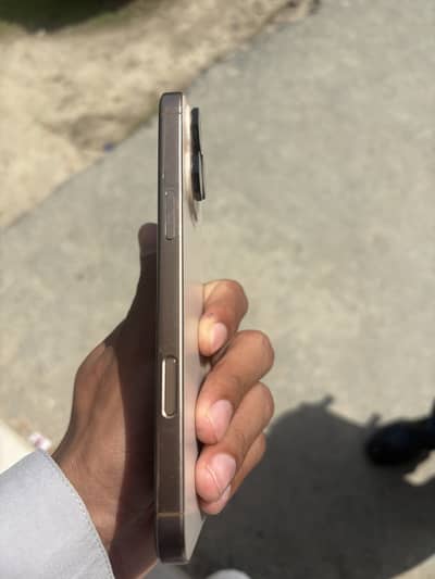 Apple iPhone 16 Pro Max