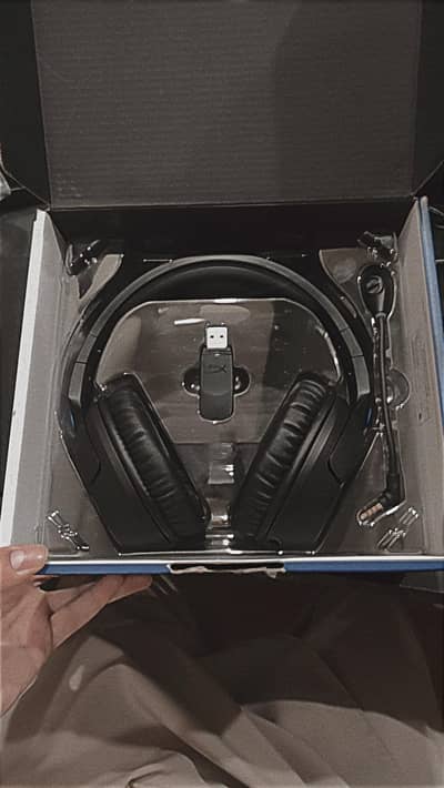 hyperx cloud flight for ps4,ps5 and pc and condition is 9/10