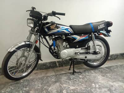 Honda cg 125 Model 2025 in black color