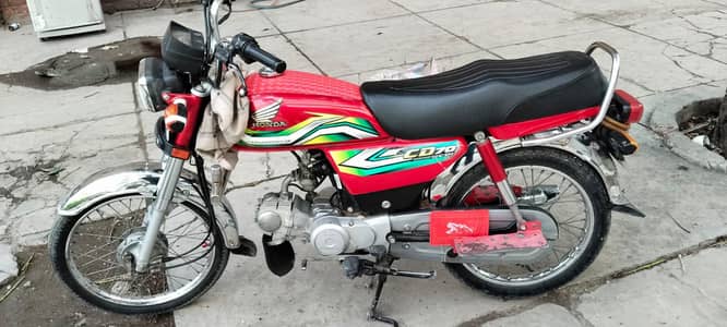 Honda CD 70 model 2022/2023 urgent for sale / Honda CD 70 / total genu