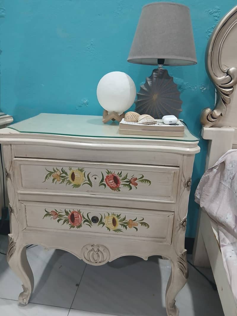 bed with side table and dressing table 1