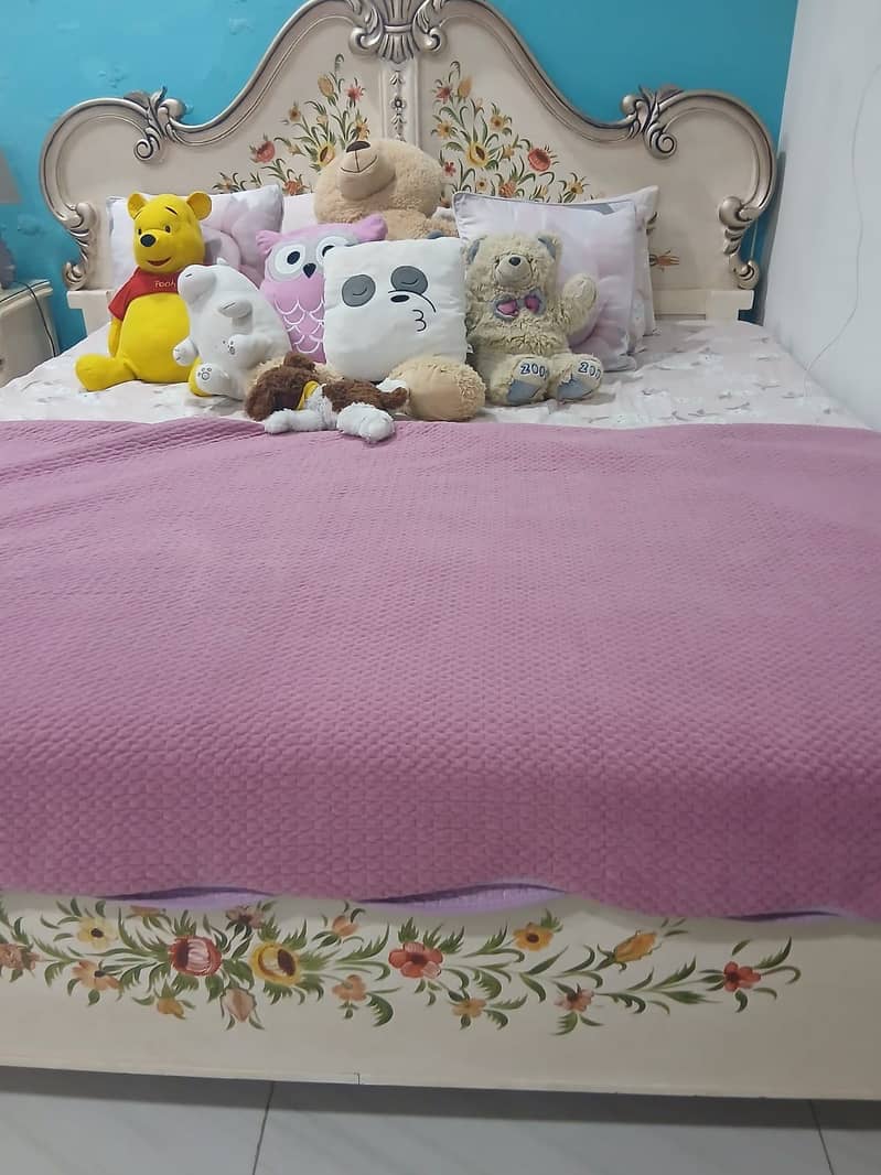 bed with side table and dressing table 4