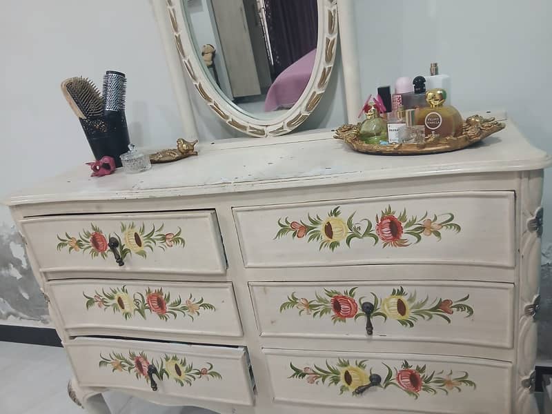 bed with side table and dressing table 5