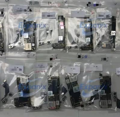 Apple And Android motherboard