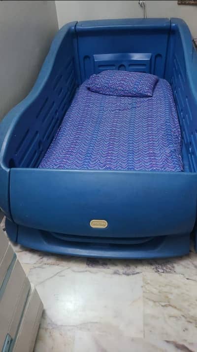 Kids Single Bed (Little Tikes) – Strong Plastic – Neat & Clean