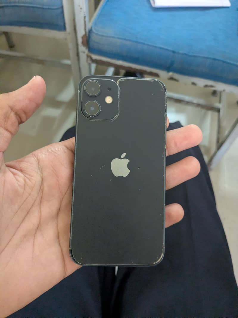 iphone 12 mini 4
