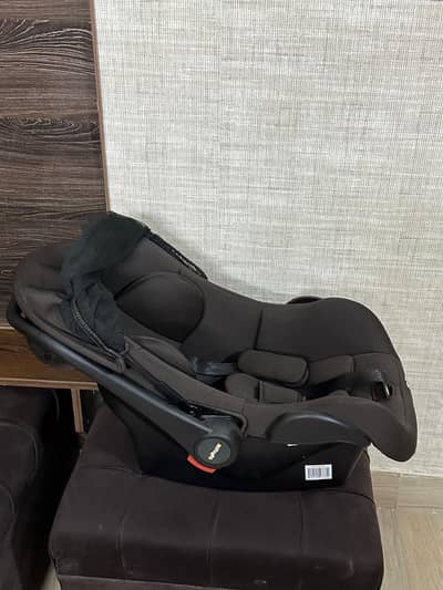 Baby carry cot