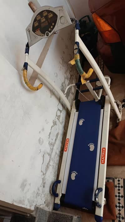 manual treadmill  good condition urgent sale