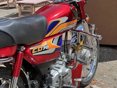 Honda CD70 2025