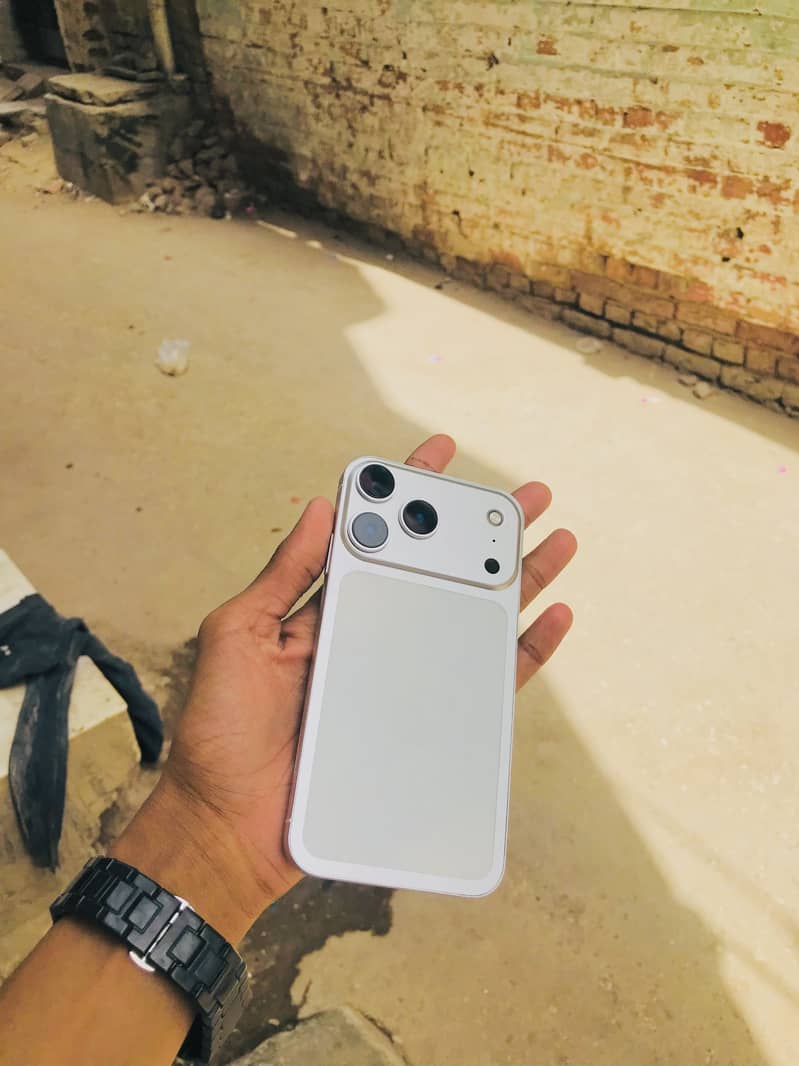 iphone 17 pro 1