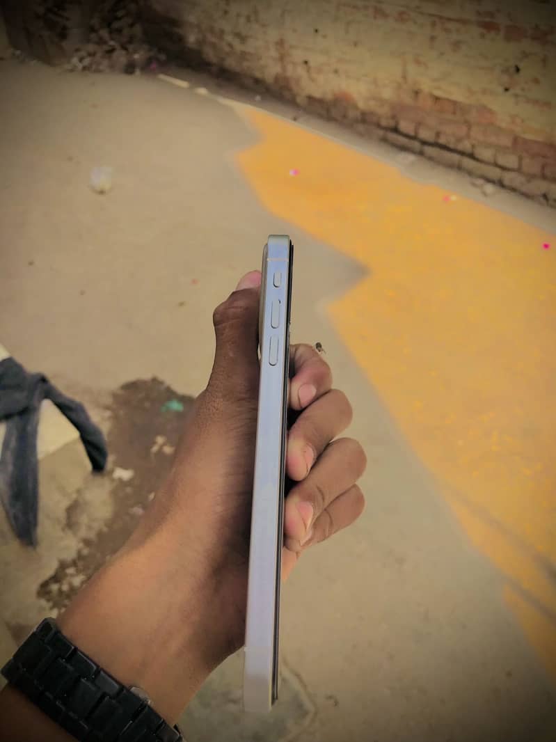 iphone 17 pro 4