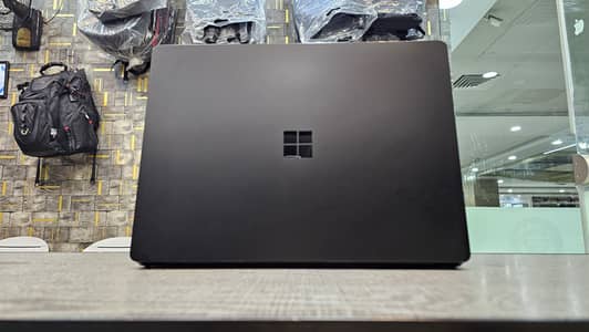 Microsoft surface Laptop 4 core i5 11th Generation 16gb 512 2k display