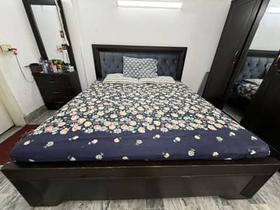 Bedroom set with Mattress