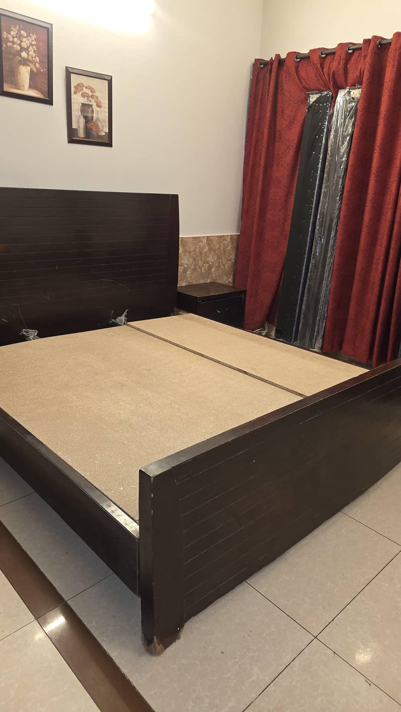 Double Bed || Dressing table|| Side table || Condition  8/10 4