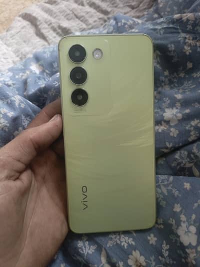 vivo Y100