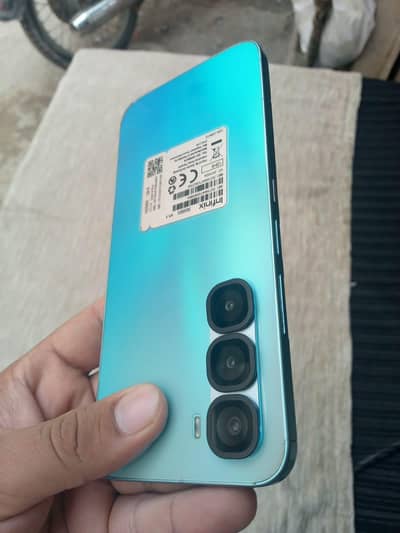 Infinix hot 60 pro with box charger 10/10
