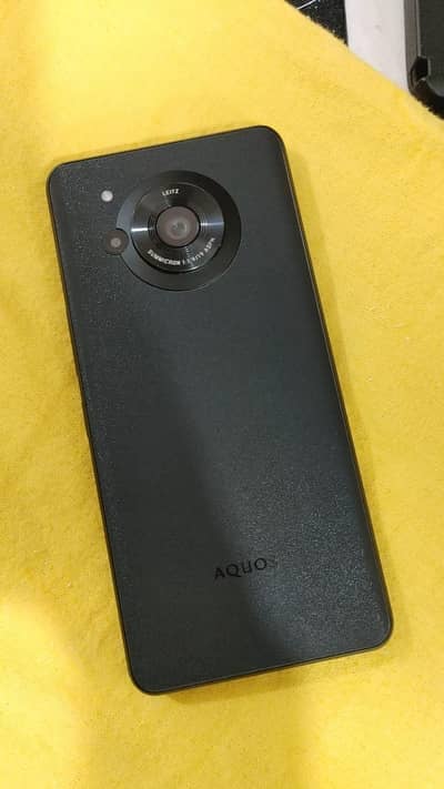 Aquos r7
