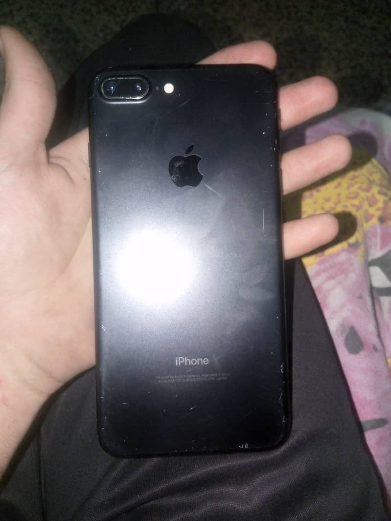 Apple iPhone 7 Plus 0