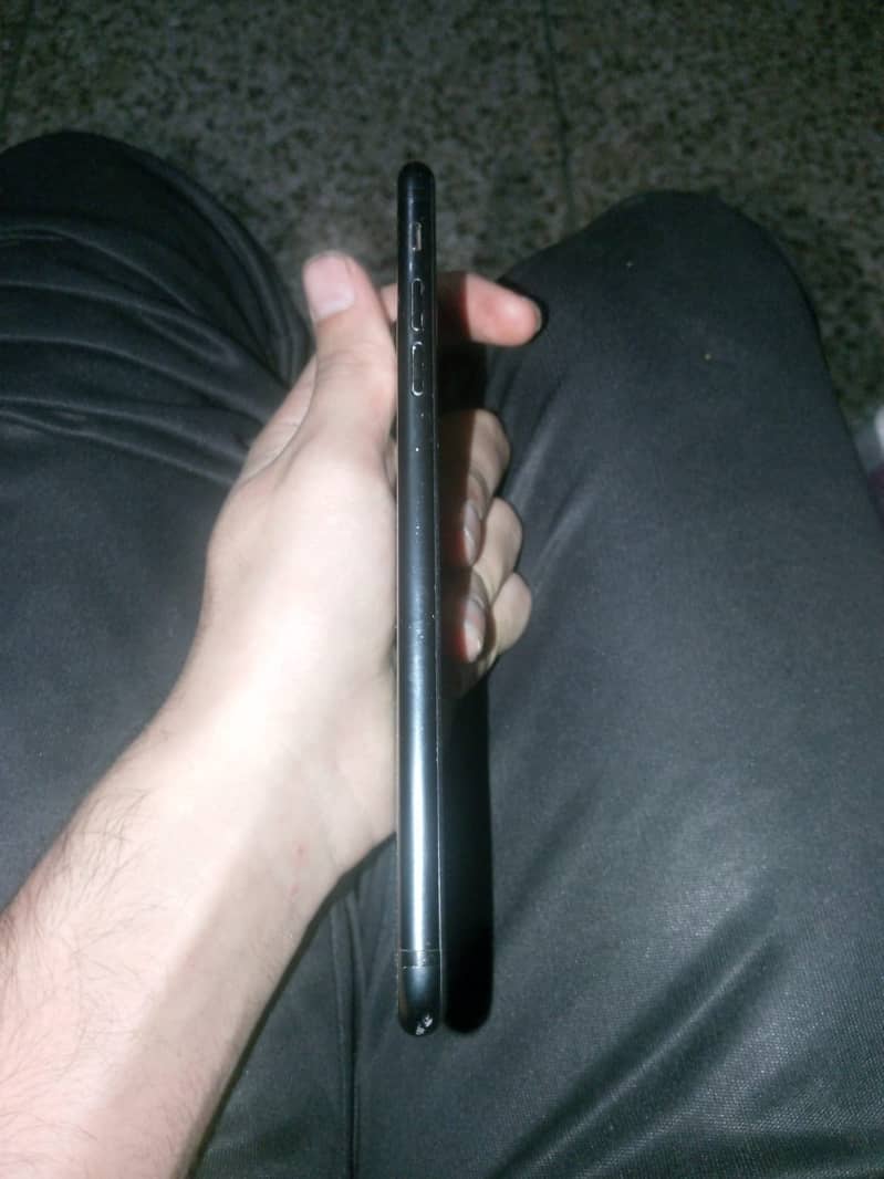 Apple iPhone 7 Plus 1