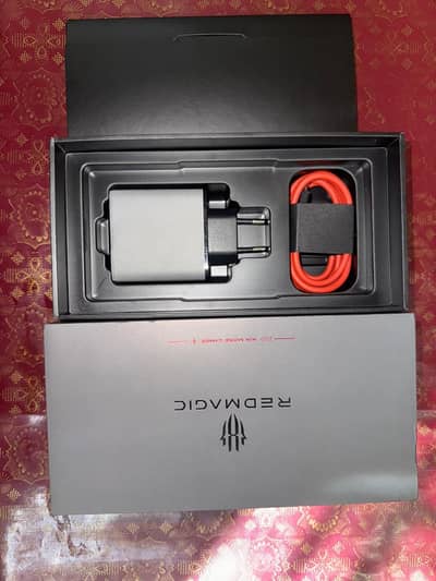 Redmagic 11 pro Cyro 12/256Gb 120FPS PUBG