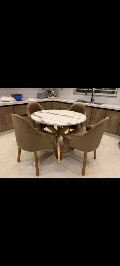 Modern Dining table with Chairs - Custom Design Tables