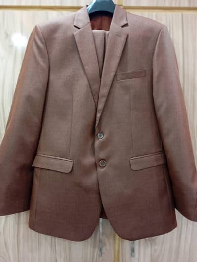 three piece suit for men in a perfect condition