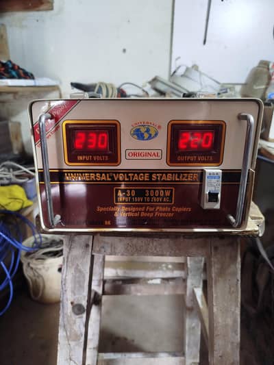 Universal Voltage Stabilizer A-30  3000watts