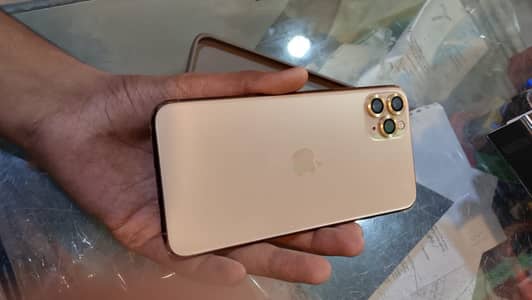 I phone 11 pro max 10/10 for sale