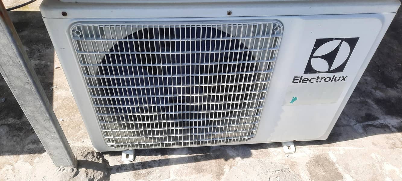 Electrolux split ac  1.5 5