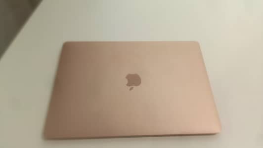 MacBook M1 Air 2020 with box