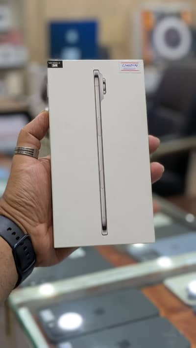 Box Pack Apple Iphone Air 256GB Cloud White Factory Unlock NON Active