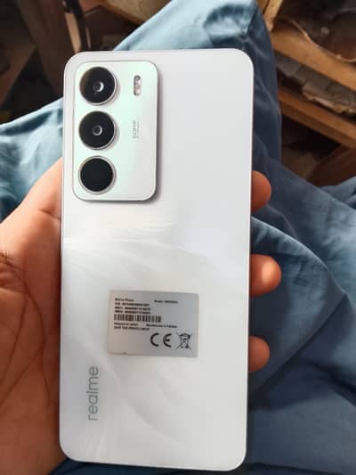 realme c71+. 6-128gb just chrjer 10/10. . 45vot voke  chrjing