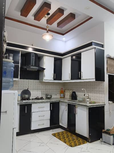 North nazimabad block R 1st floor 200 yards totally 5 bed D/L 2 years old building