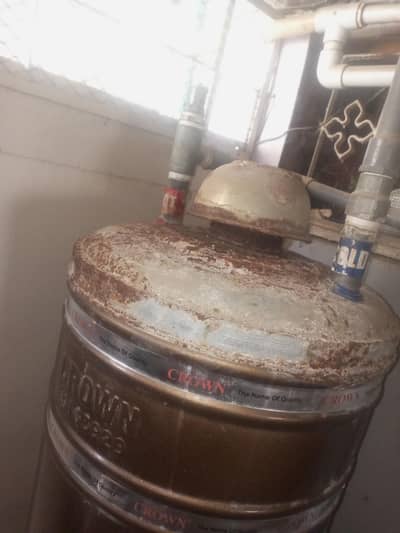 Water heating geyser