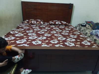 Bed dressing with two side table  with out mattress and showcase