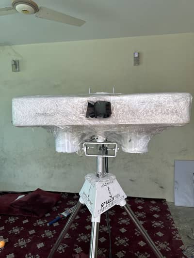 Cricket bowling machine brand new 150 kph plus speed