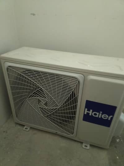 Haier 1 ton non- inverter AC