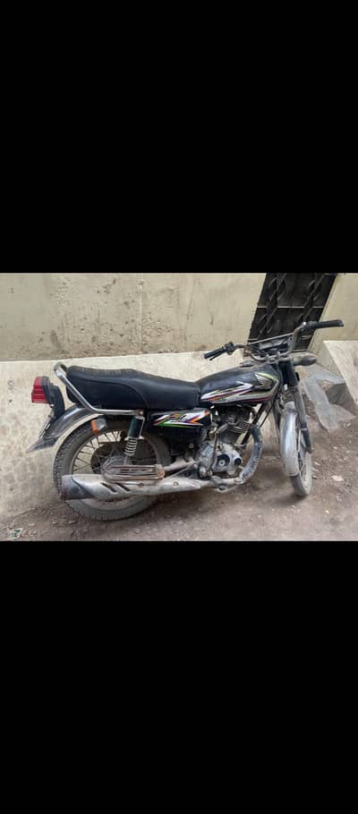 Cg 125 genuine 1 handed used bike Non accidental. .