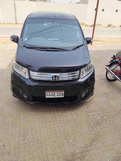 Honda freed spike 2012