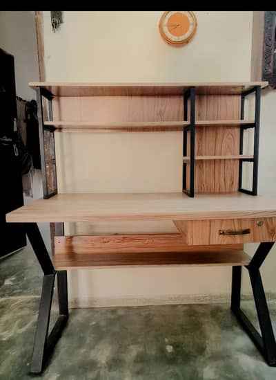 office table, study table