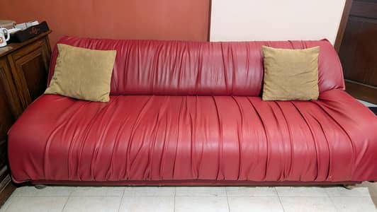 5 Seater beautiful faux leather home used  sofa set for sale