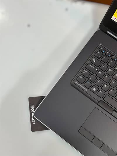 Dell Precision 7710 Workstation - Core i7 - 4GB GPU