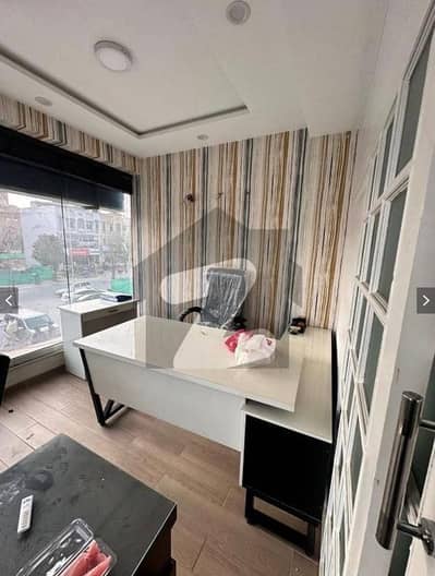 LUXURY FURNISHED OFFICE FOR SALE AT PRIME LOCATION OF BAHRIA TOWN